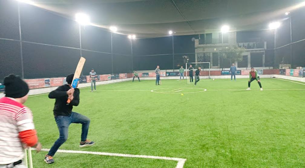 Box cricket in noida delhi grounds